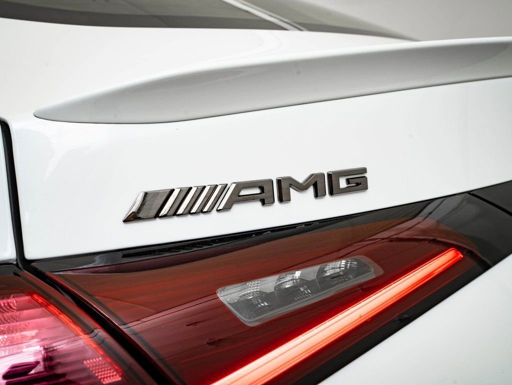 New 2026 MANUFAKTUR Moonlight White Metallic Mercedes-Benz GLC 43 AMG® image 20