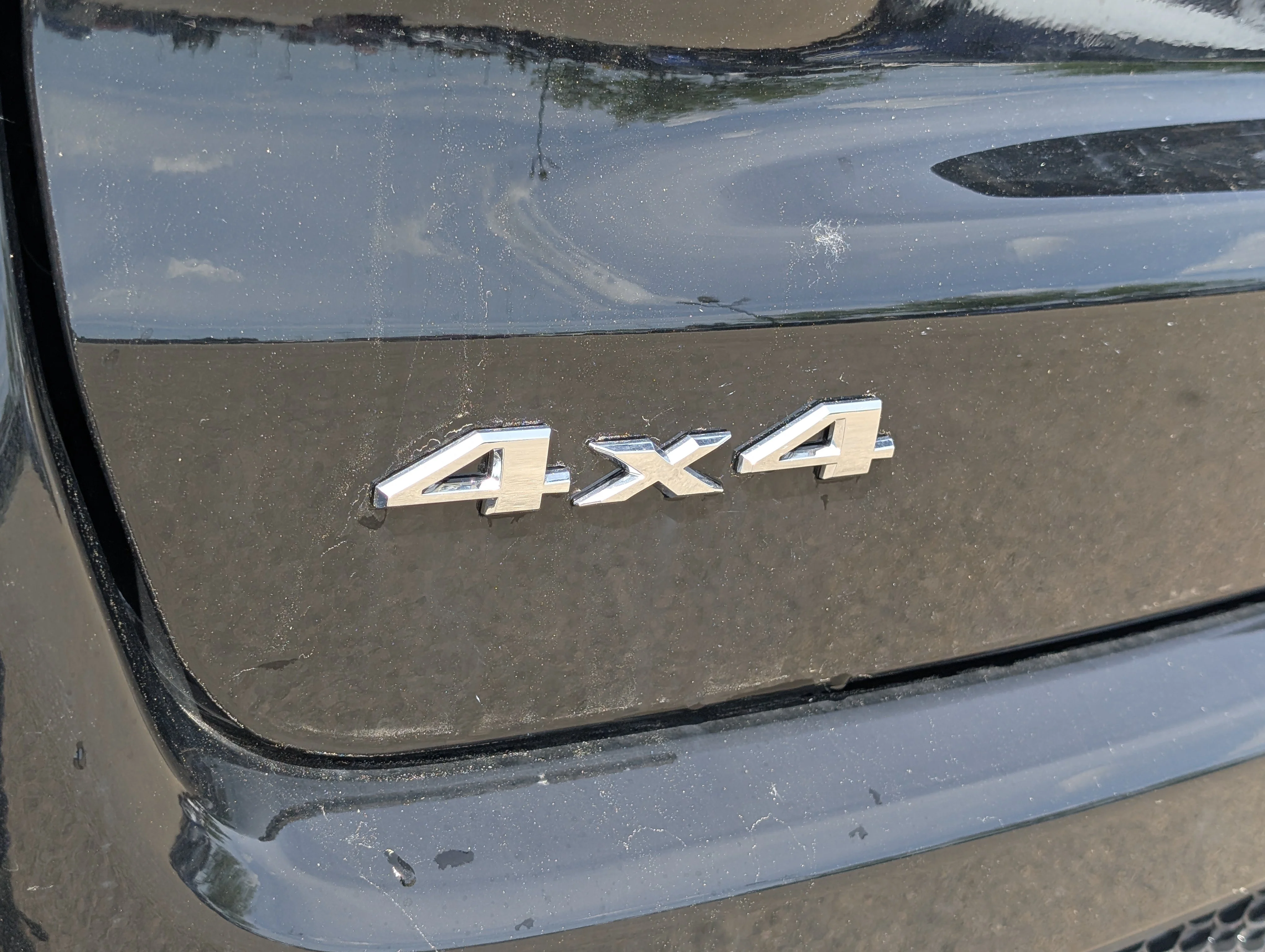 New 2026 Diamond Black Crystal Pearl Jeep North image 16