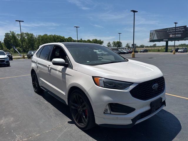 Used 2019 White Platinum Clearcoat Metallic Ford ST image 4