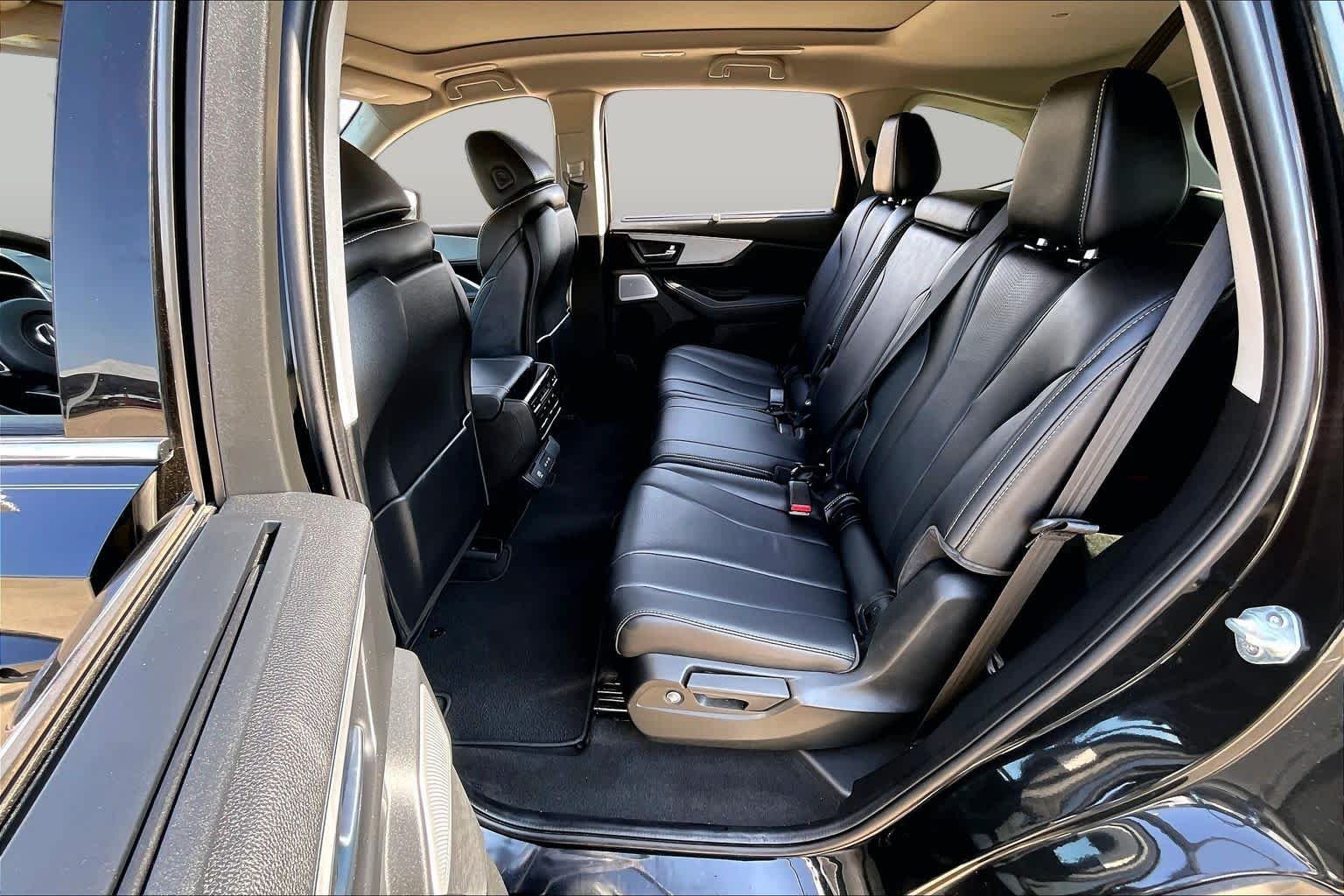 Used 2025 Majestic Black Pearl Acura w/Technology Package image 38