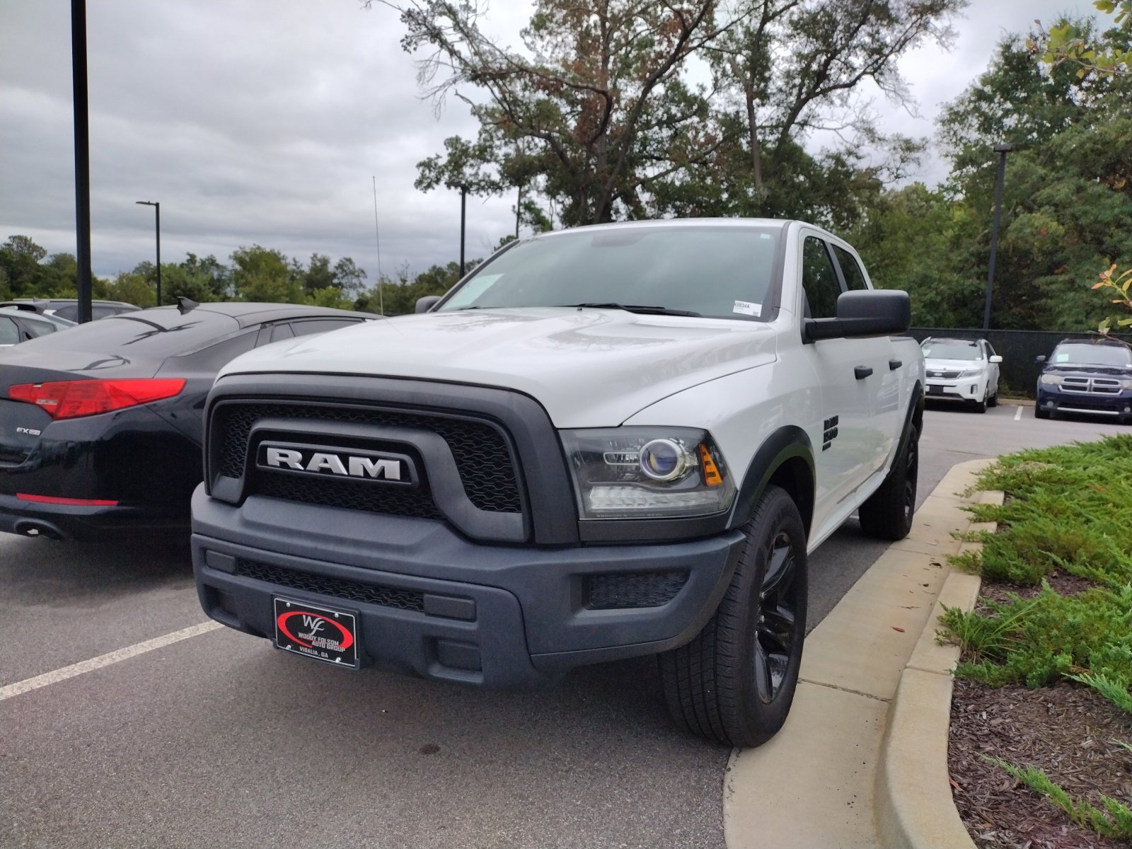 Used 2024 White Ram Warlock image 3