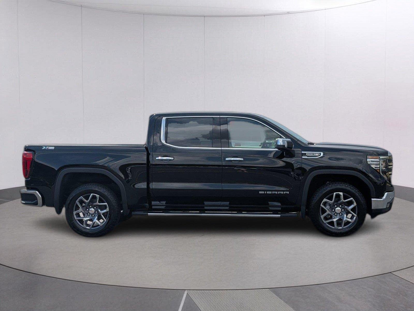 New 2026 Onyx Black GMC SLT image 8