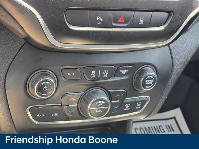 Used 2021 Blue Jeep Latitude Lux image 18