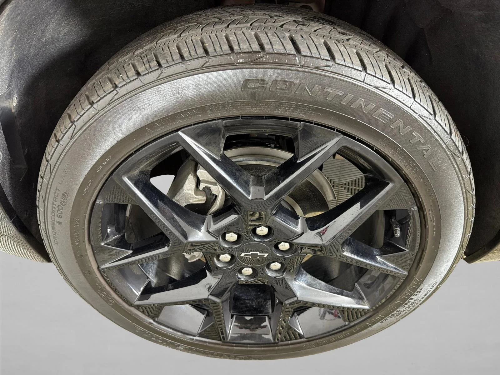 Used 2024 Gray Chevrolet AWD RS image 13