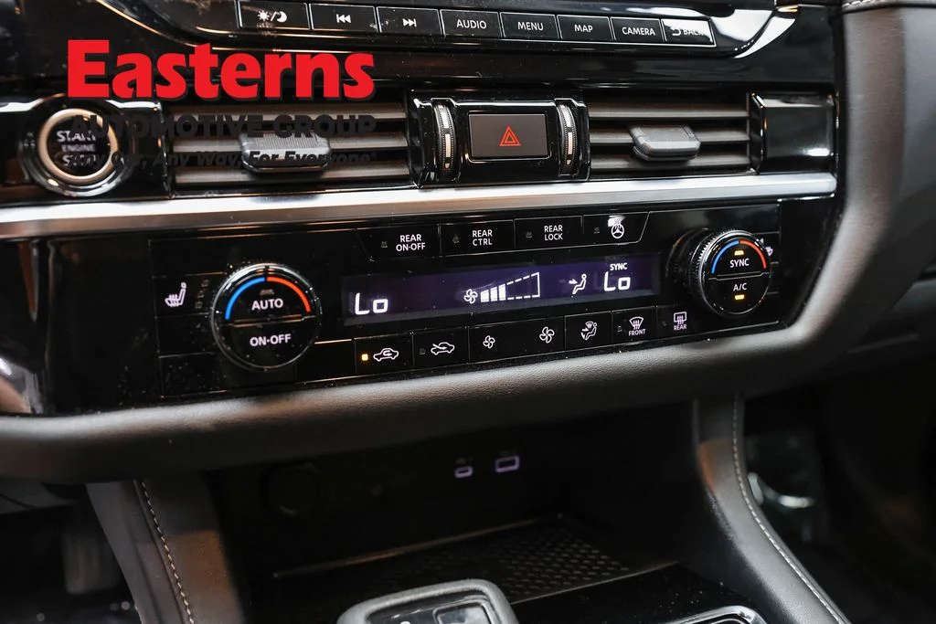 Used 2023 Blue Nissan SL image 18