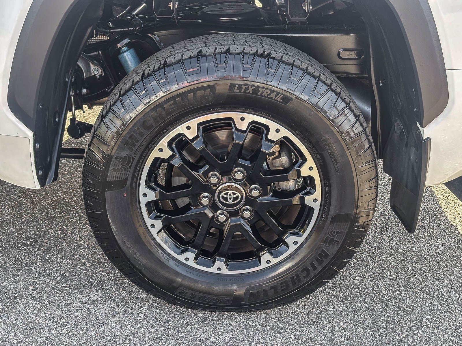 Used 2025 Ice Cap Toyota SR5 image 12