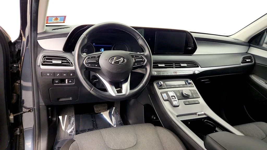 Used 2020 Steel Graphite Hyundai SEL AWD w/ Convenience Pkg, Sunroof & 8-Person Seating image 12