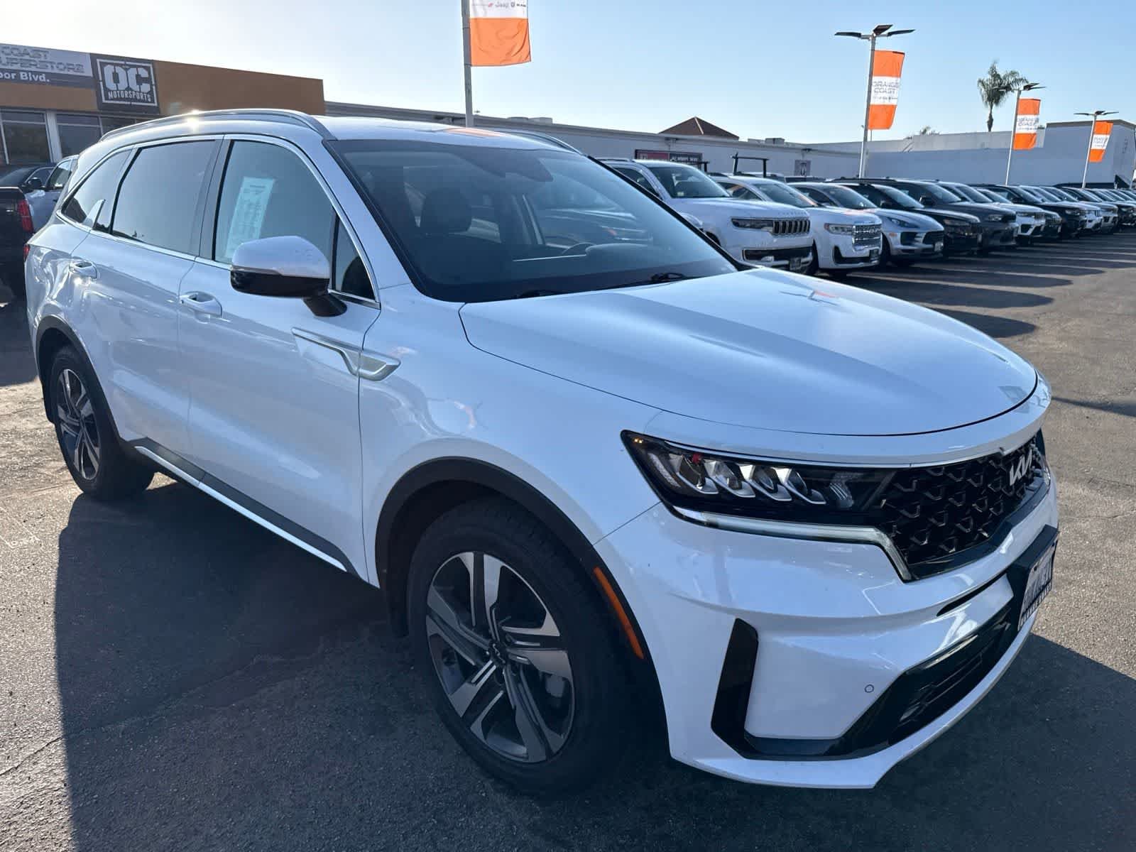 Used 2023 Snow White Pearl Kia EX image 11