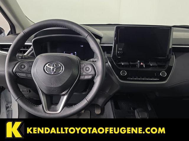 Certified Used 2026 PLATINUM WHITE PEARL MC. Toyota  image 9