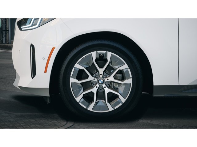 New 2026 Alpine White BMW  image 7
