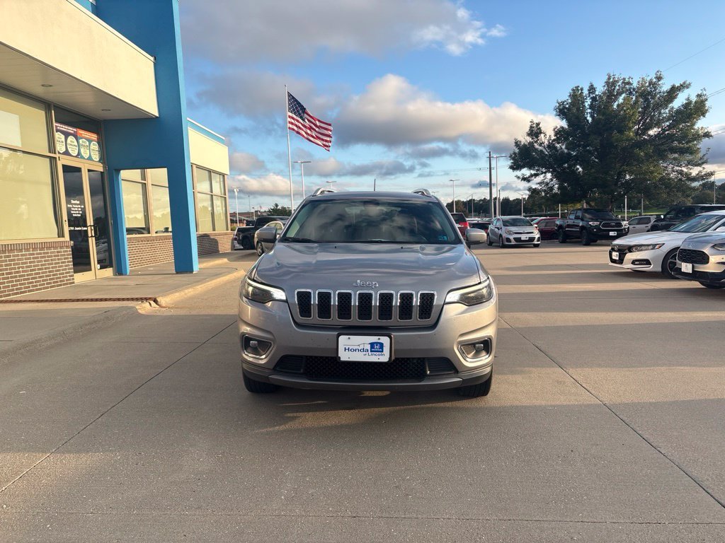 Used 2019 Billet Silver Metallic Clearcoat Jeep Limited image 2