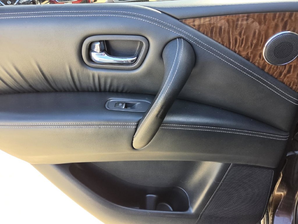 Used 2017 Brown Nissan SL image 13