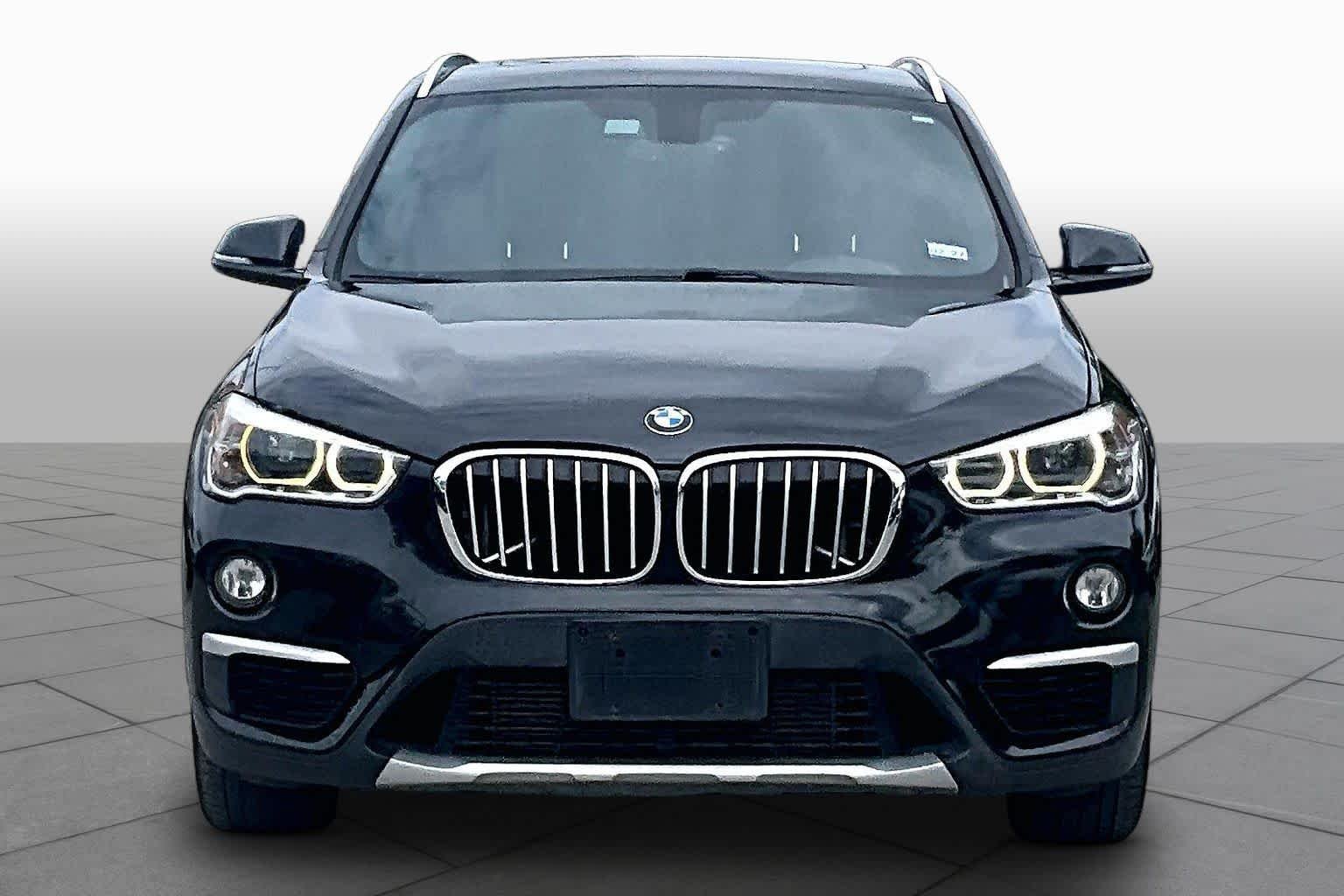Used 2018 Black Sapphire Metallic BMW sDrive28i image 3