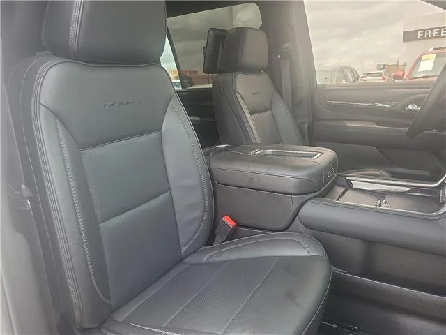 Used 2024 White Frost Tricoat GMC Denali 4x2 image 18