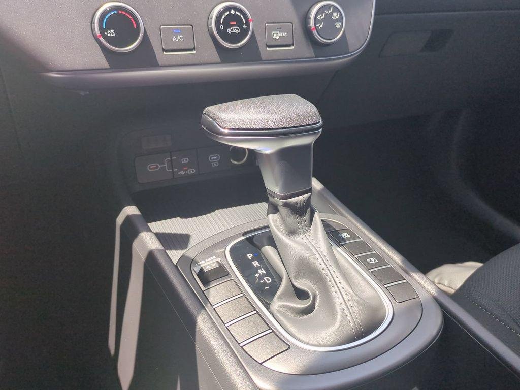 New 2027 Gray Hyundai SE FWD image 21