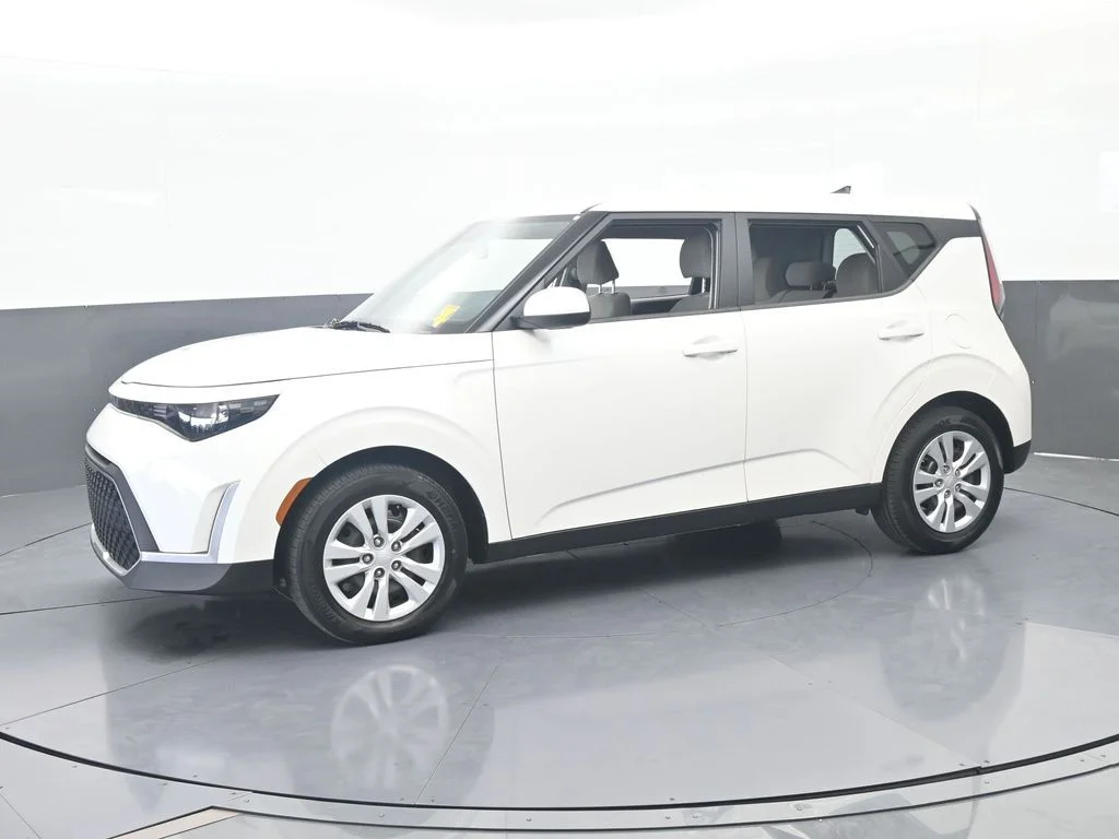 2023 Kia Soul 2.0L LX IVT's photo