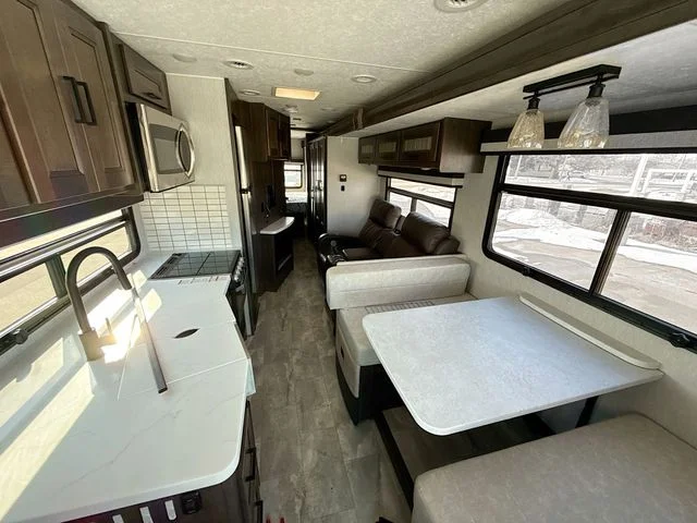 Used 2022 White Ford Chassis image 20