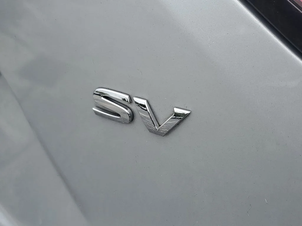 Used 2017 Silver Nissan SV image 8