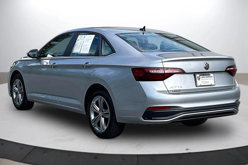 Used 2024  Volkswagen 1.5T SE image 8