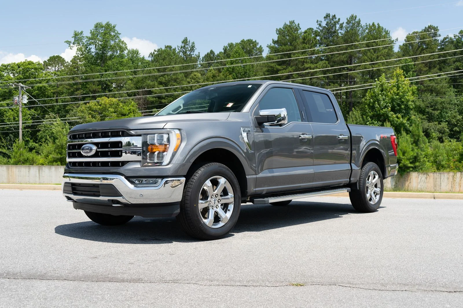 Used 2021 Gray Metallic Ford Lariat image 3