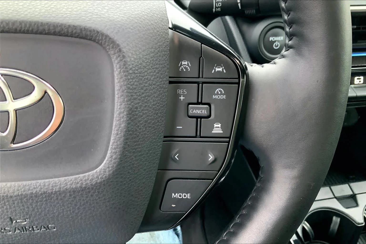 Used 2023 Cutting Edge Toyota XLE image 23