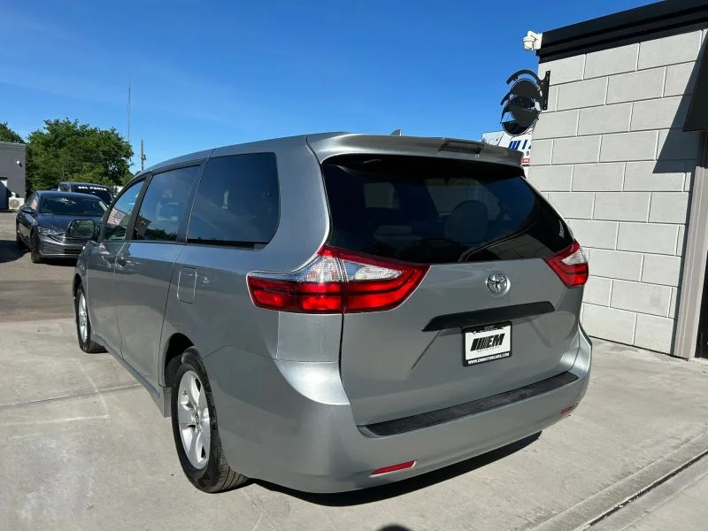 Used 2019 Silver Toyota L Minivan 4D image 7