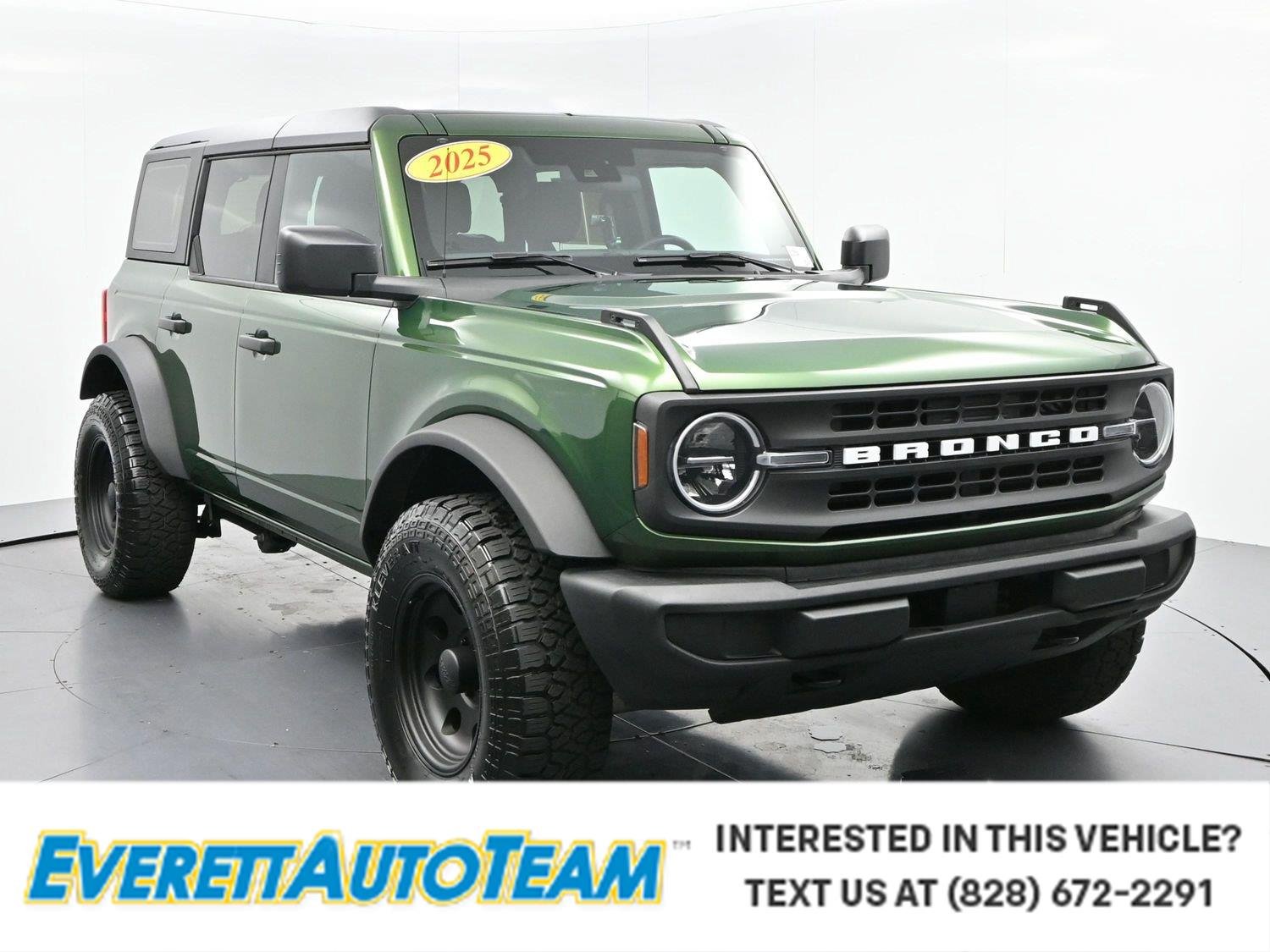 Used 2025 Green Ford Base image 1