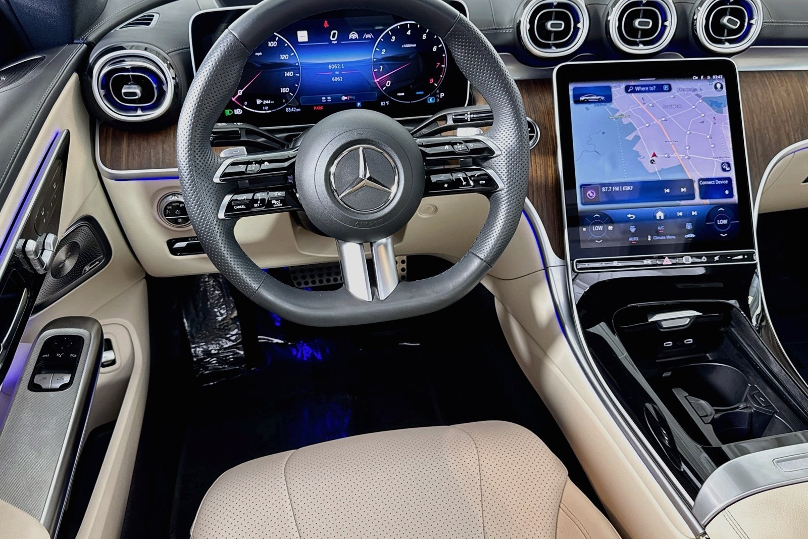 Certified Used 2026 Manufaktur Alpine Grey Metallic Mercedes-Benz CLE 450 image 21