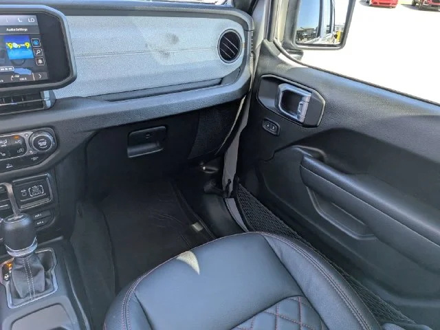 Used 2024 Silver Jeep Sport image 12