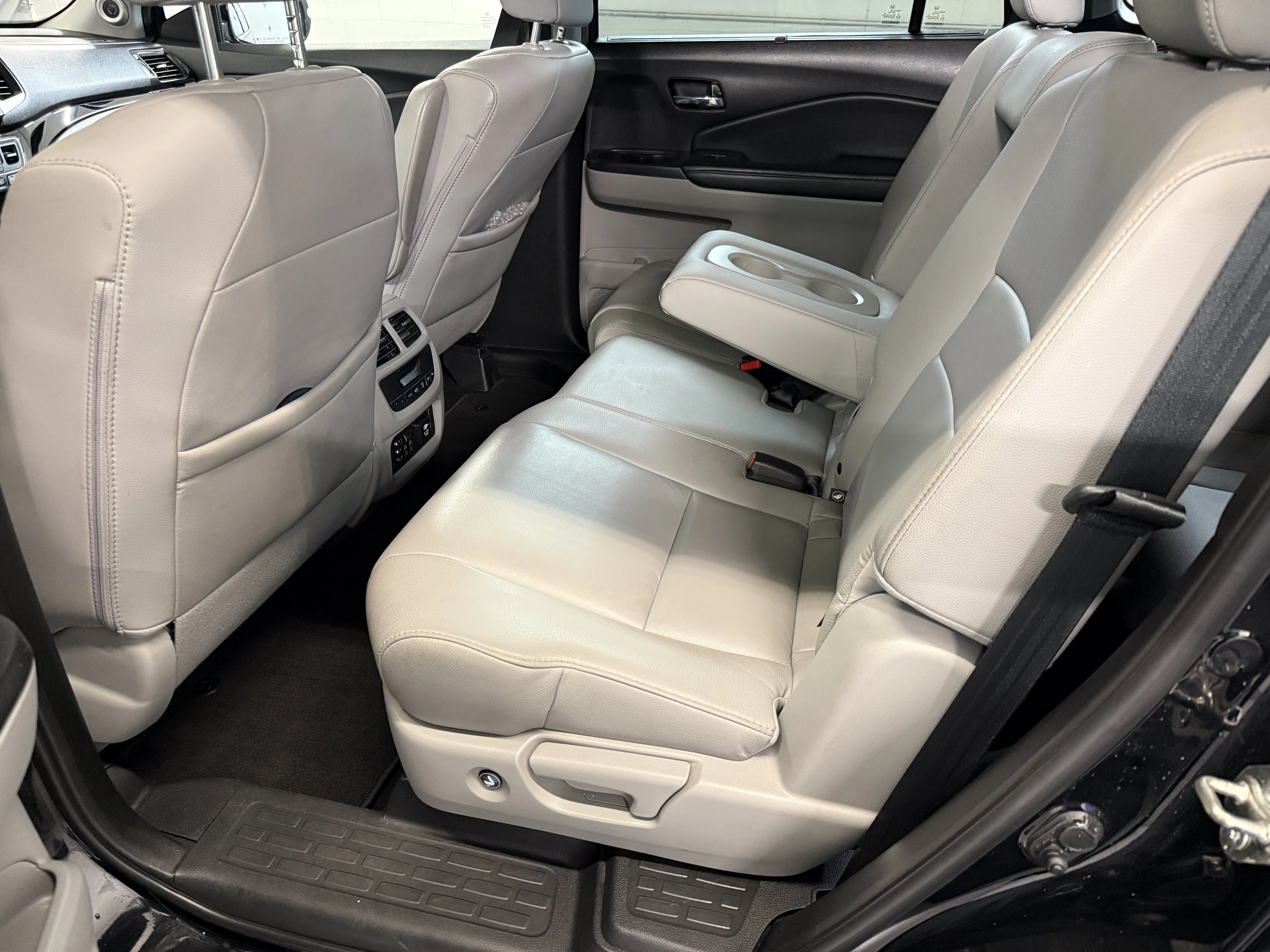 Certified Used 2018 Crystal Black Pearl Honda Touring image 19