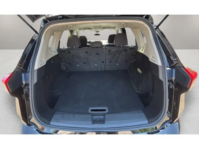 Used 2024  Nissan S image 31