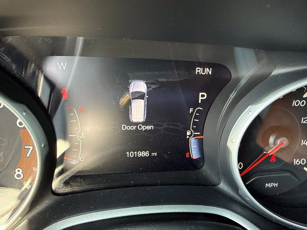 Used 2018 Redline Pearlcoat Jeep Limited image 7