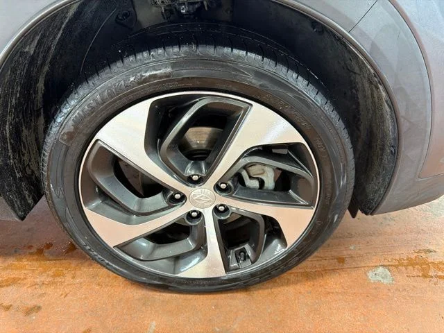 Used 2018 Coliseum Gray Hyundai Value image 8