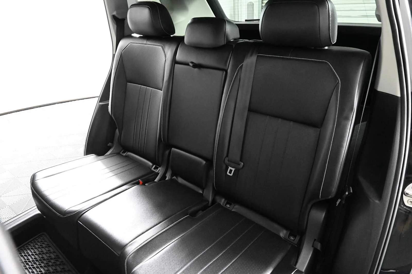 Certified Used 2022 Deep Black Pearl Volkswagen SE image 13