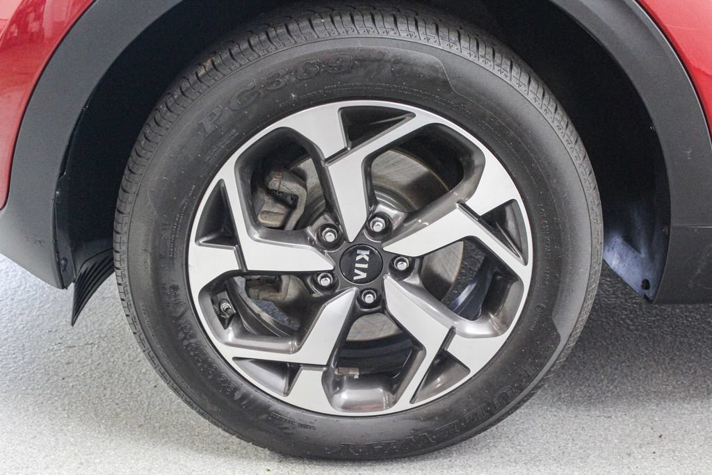 Used 2020 Red Kia LX image 29