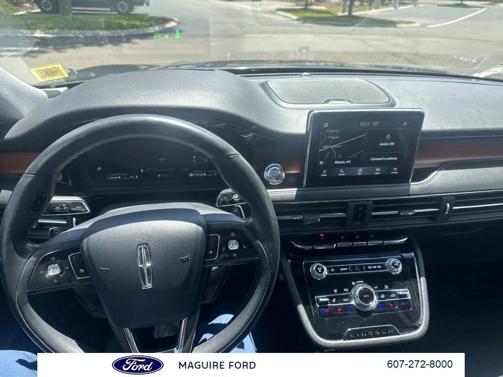 Used 2022 Gray Lincoln Reserve image 17