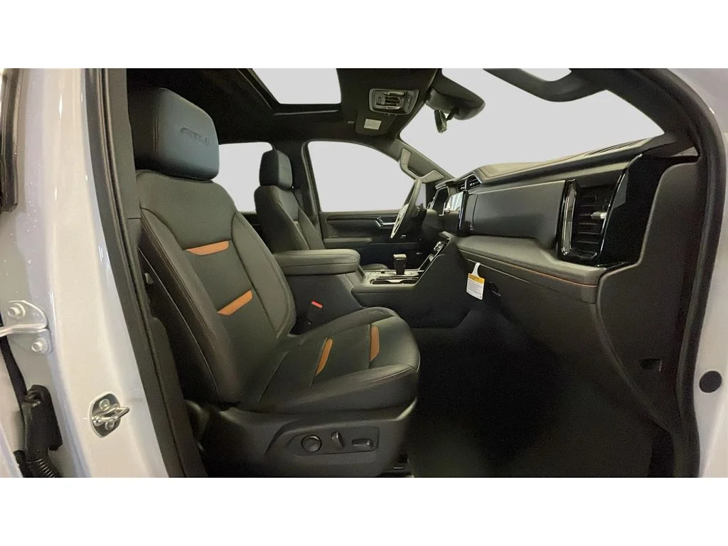 Used 2025 Summit White GMC AT4 image 16