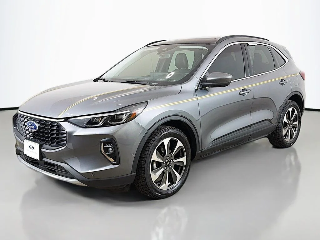 Used 2023 Carbonized Gray Metallic Ford Platinum image 12
