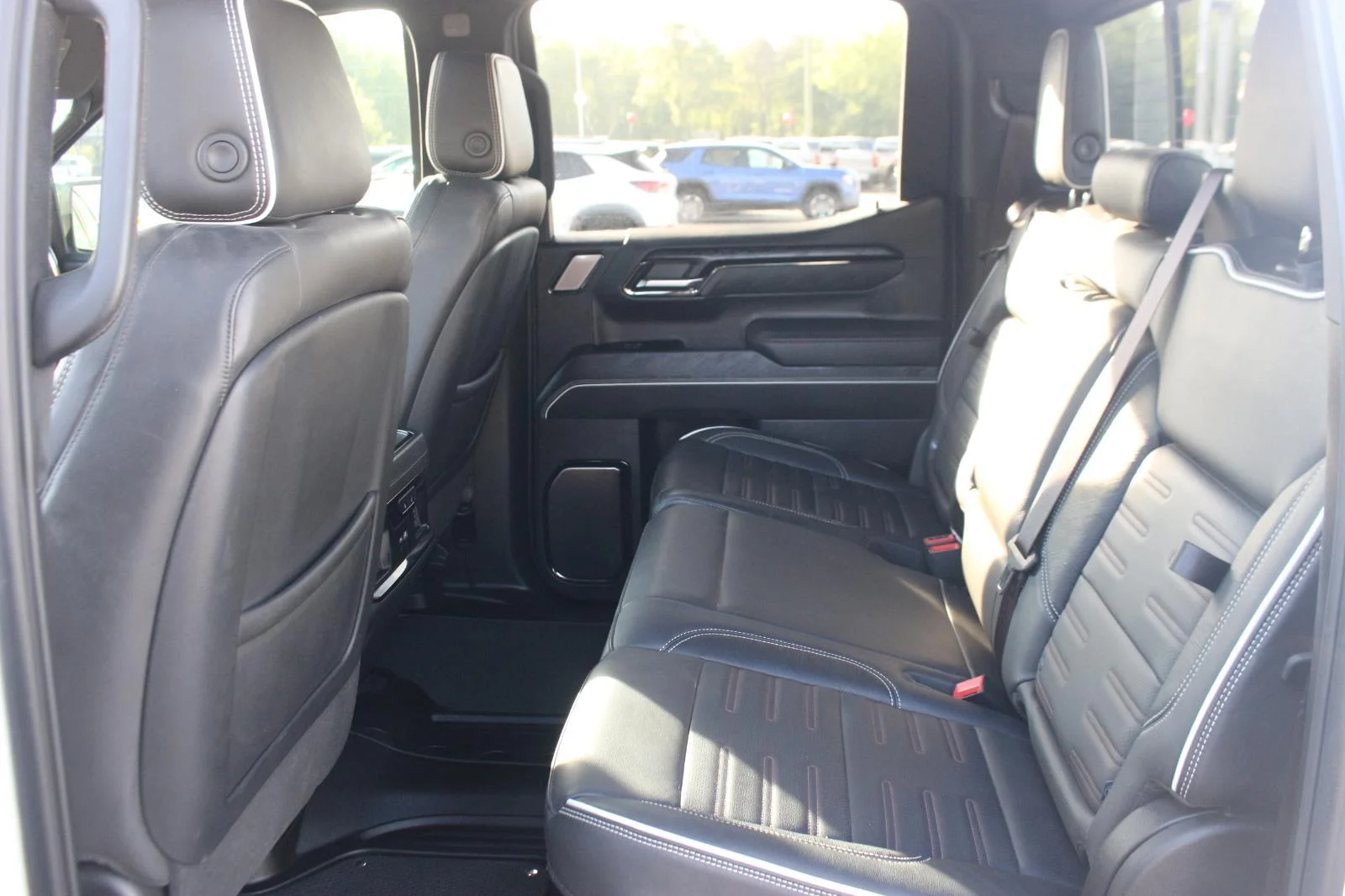 Used 2024 Summit White GMC AT4X image 37