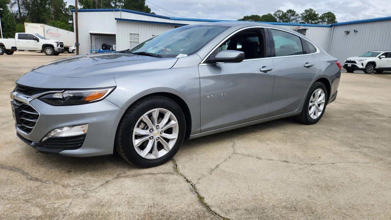 Used 2022 MINERAL GRAY METALLIC Chevrolet LT image 7