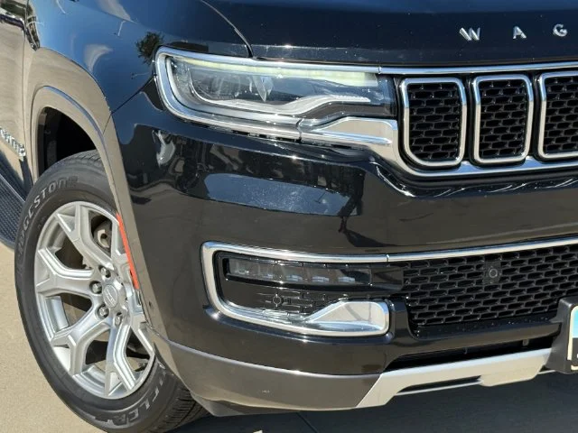 Used 2022 Diamond Black Jeep Series II image 4