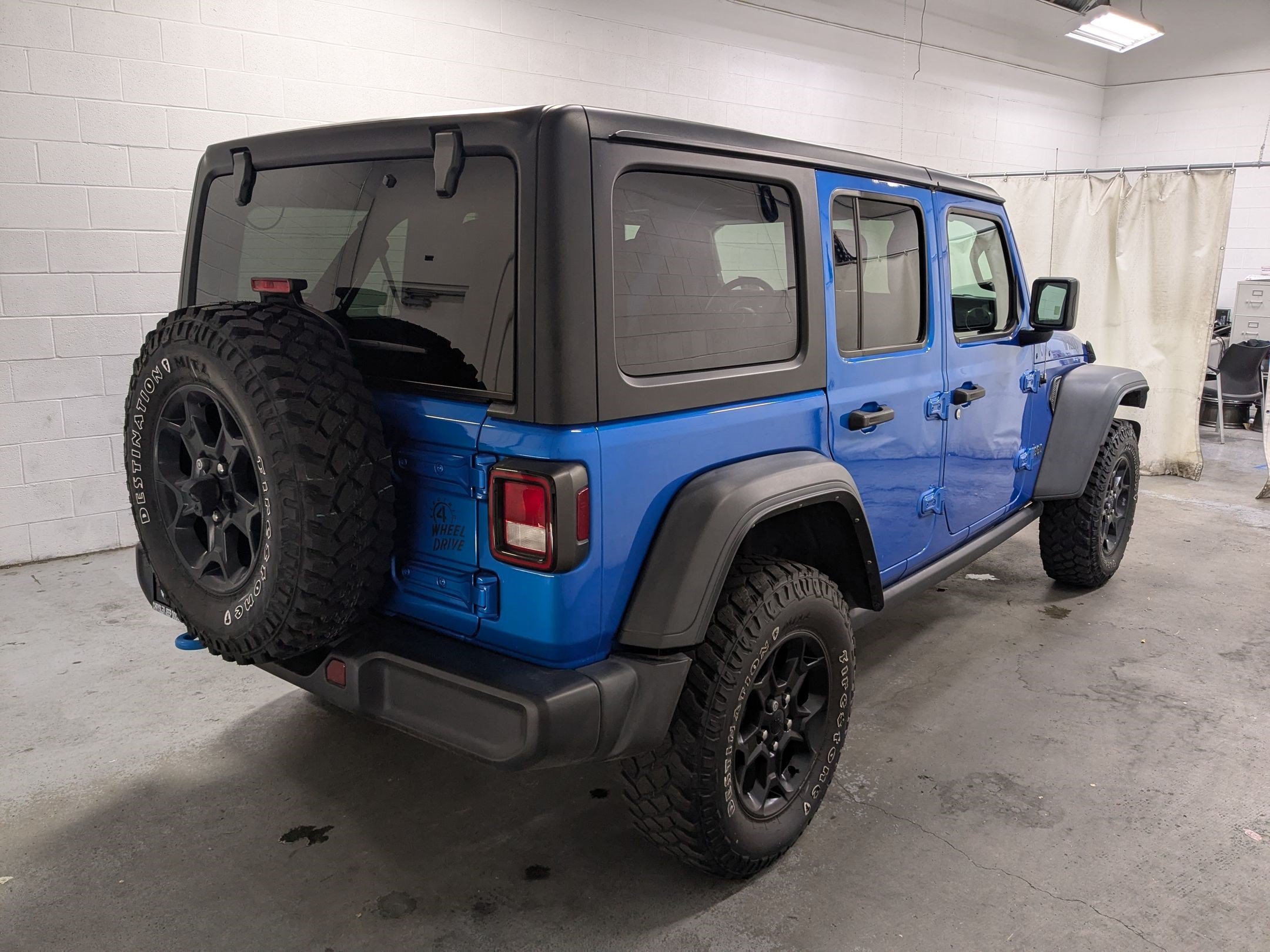 Used 2023 Hydro Blue Pearlcoat Jeep Willys image 4