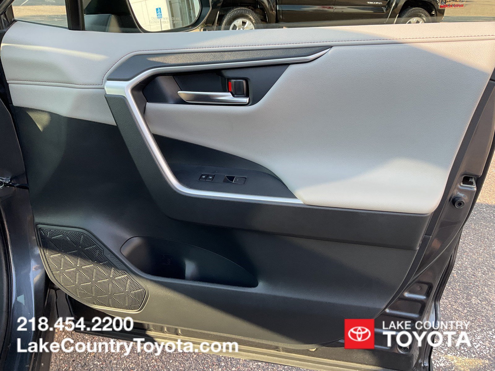 2023 Toyota RAV4 Limited - Photo 14