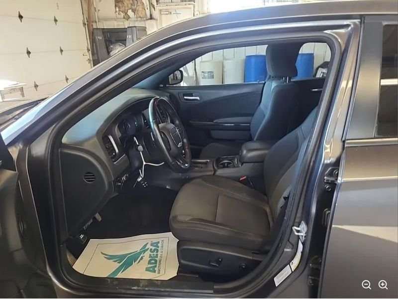 Used 2016 Granite Pearlcoat Dodge R/T image 7