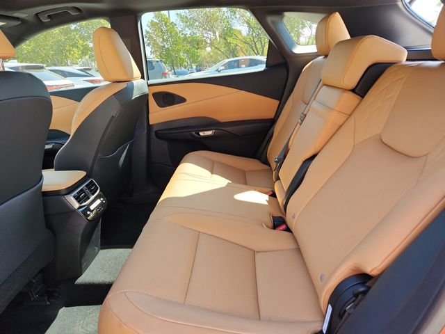 2025 Lexus RX - Photo 23