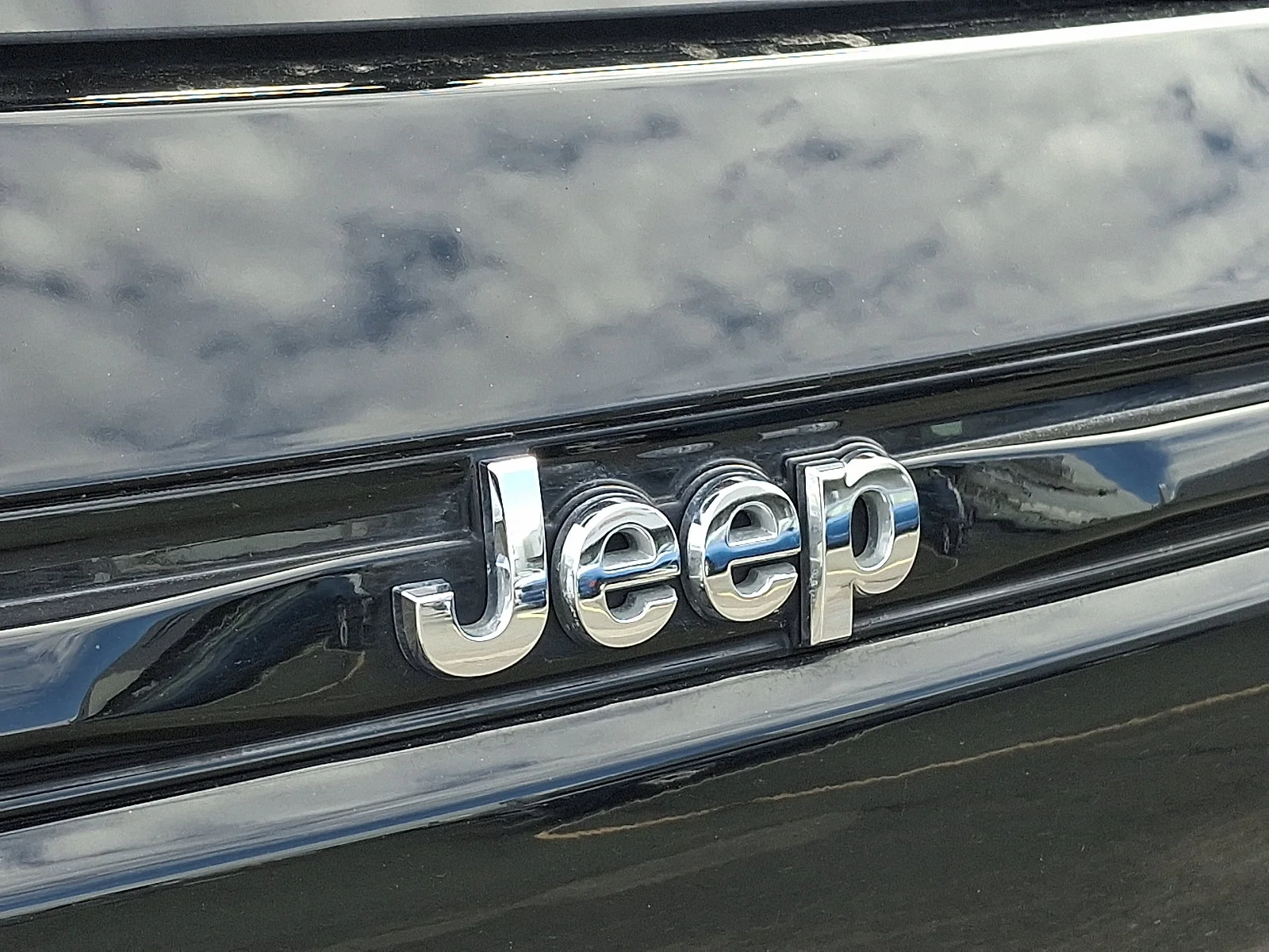 Certified Used 2022 Diamond Black Crystal Pearlcoat Jeep Limited image 29