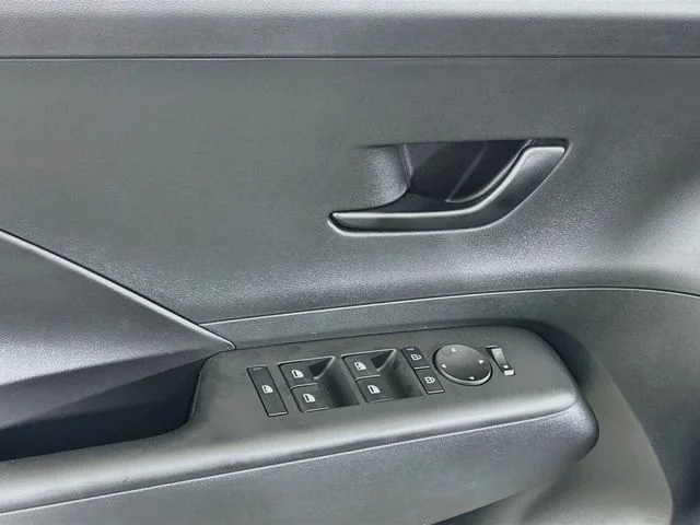New 2027 Hyundai KONA SE