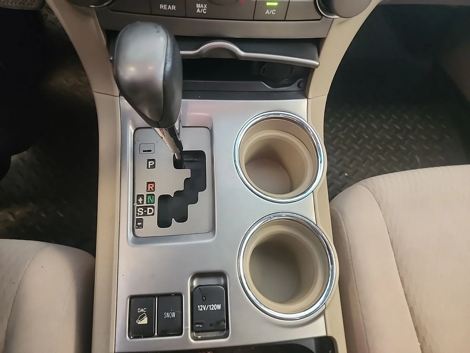 Used 2009  Toyota Base image 17