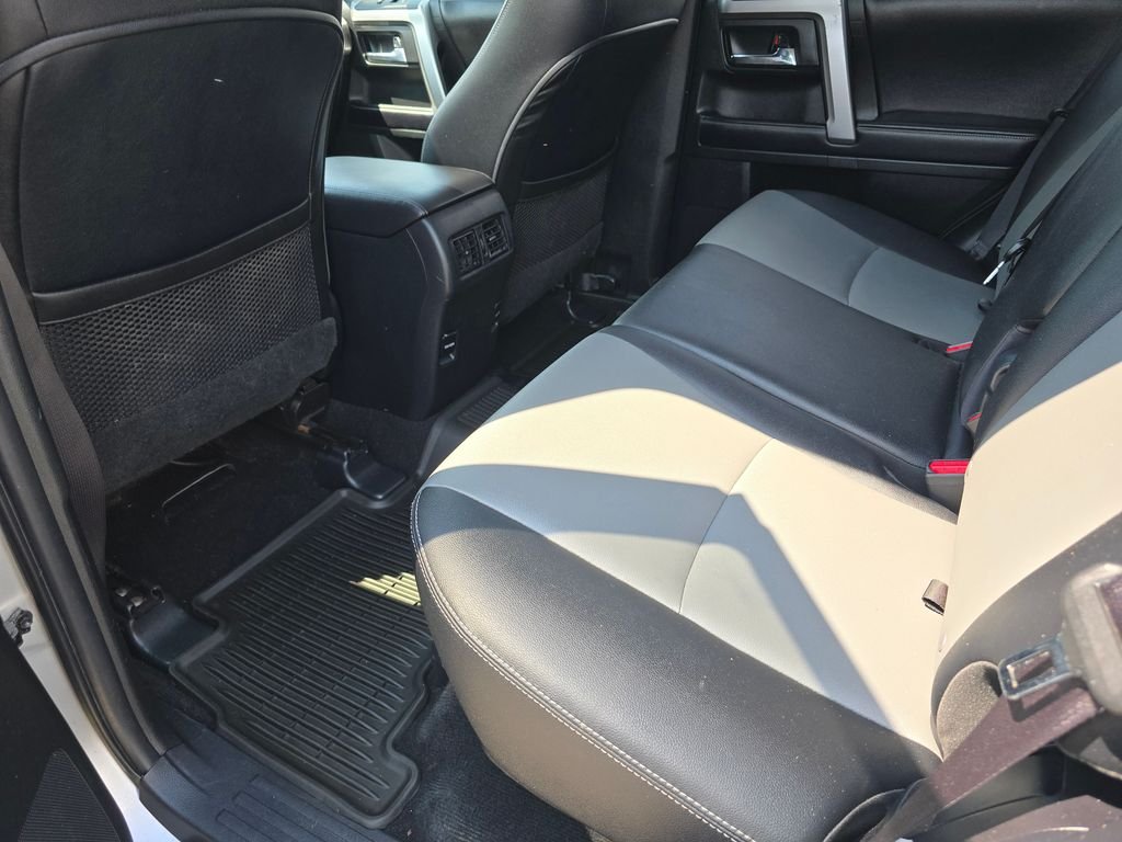 2017 Toyota 4Runner SR5 Premium - Photo 20