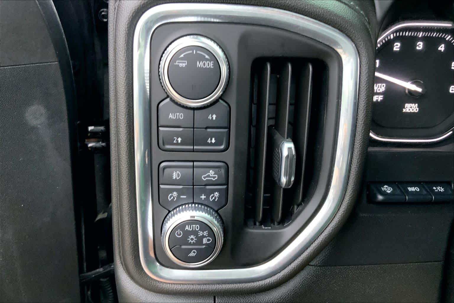 Used 2020 Onyx Black GMC Denali image 34